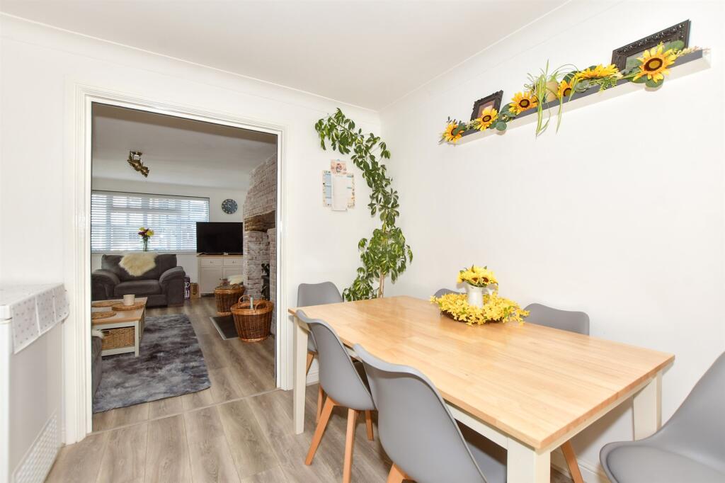 House in Newington, Peene - View 5