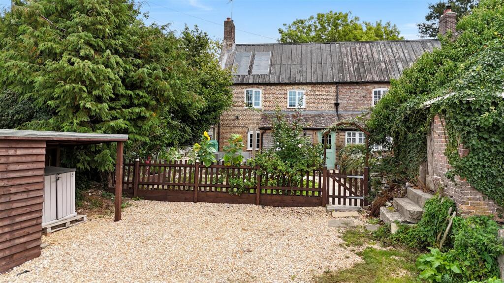 House in Dorchester - More