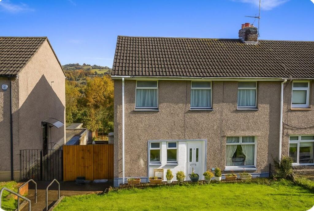 Main image of property: Channel View, Risca, NP11