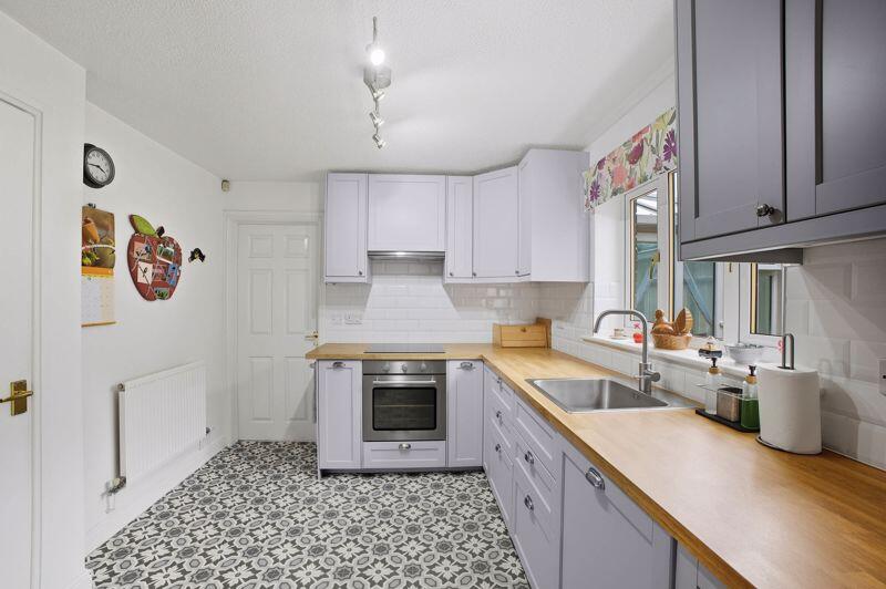 Beadle Avenue, Wardle, OL12 9RN photo 4