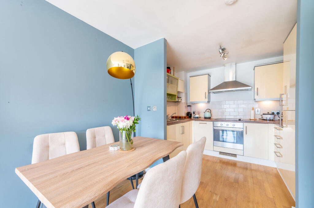 Apartment in London, Royal Borough of Kensington and Chelsea - View 3