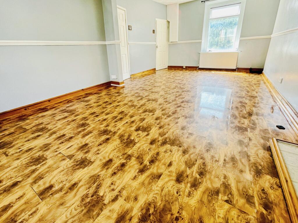 House in Newport - View 5