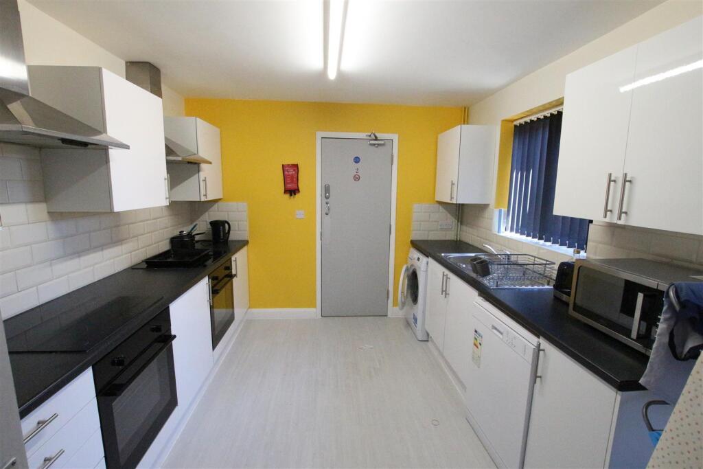House in Northampton - View 3