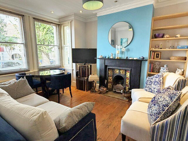 Apartment in Brighton - View 4