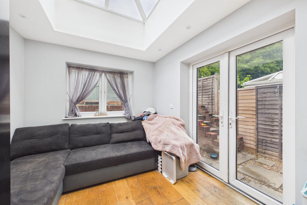 House in Watford - View 5