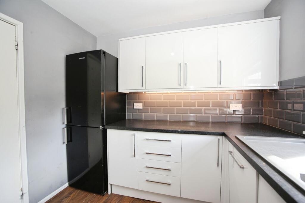 Apartment in Penarth, Llandough - View 3