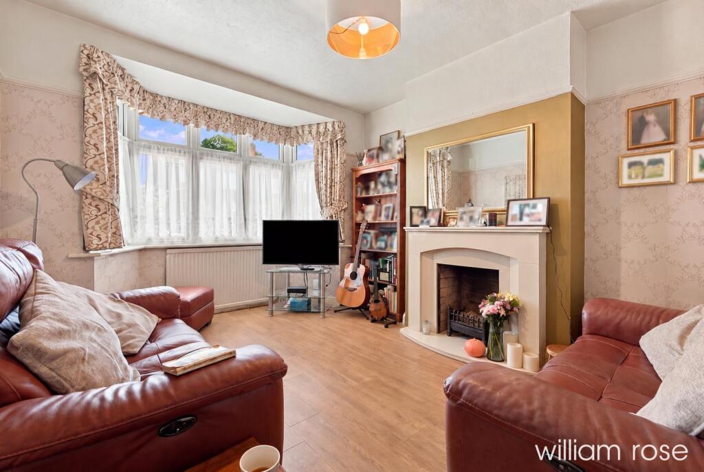 Roding Lane North, Woodford Green photo 2