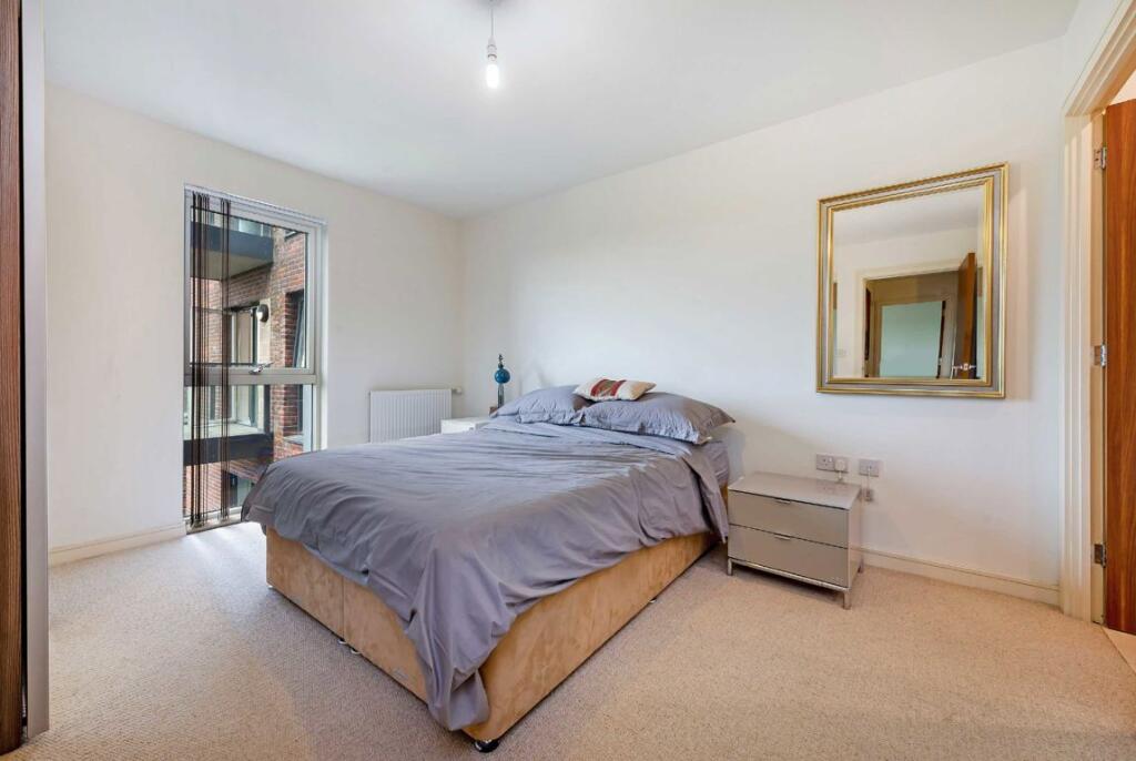 Apartment in London - View 5