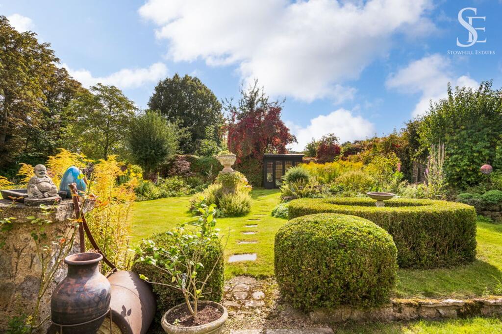 Main image of property: 12 Milton Lane, Steventon, OX13