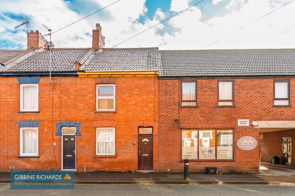3-bed terraced on Bath Road, Bridgwater, TA6, £187,500