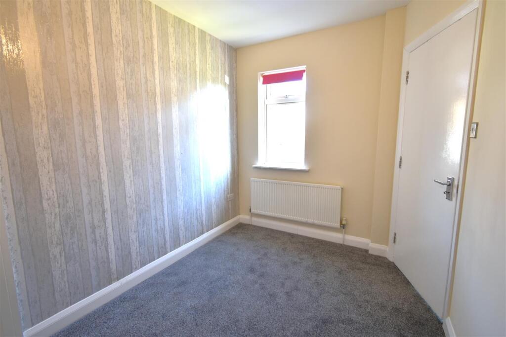 House in Slough - View 5