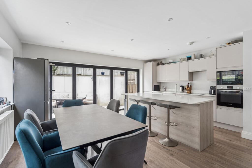 House in Watford - View 5