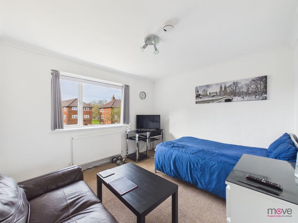 Apartment in Cheltenham, Kingsditch, Alstone - View 2