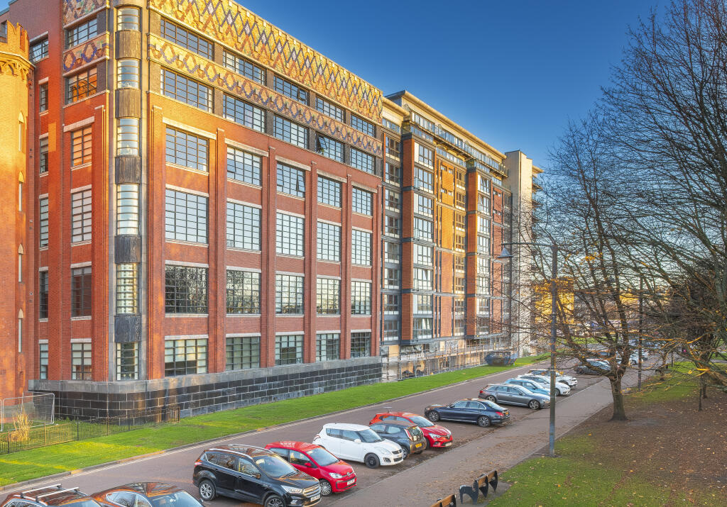 Main image of property: Flat 1/3, 1 Templeton Court, Glasgow, G40