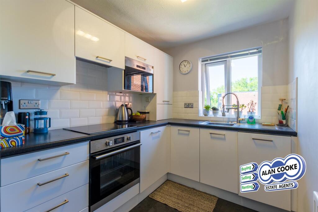 Blackmoor Court, Alwoodley photo 3