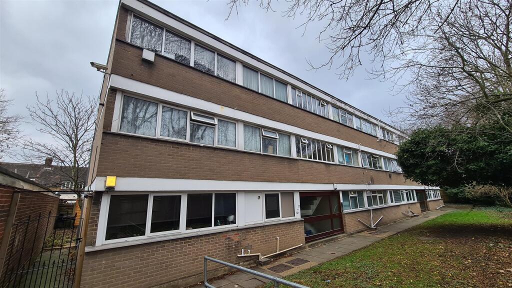 Main image of property: Lordship Lane, Wood Green