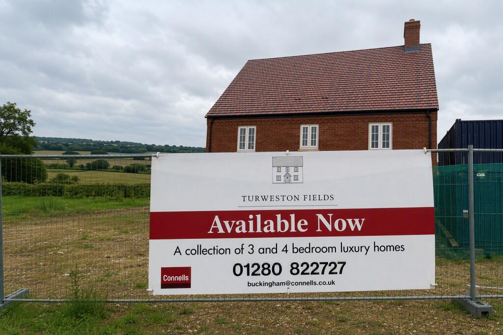 Turweston Road, Brackley photo 3