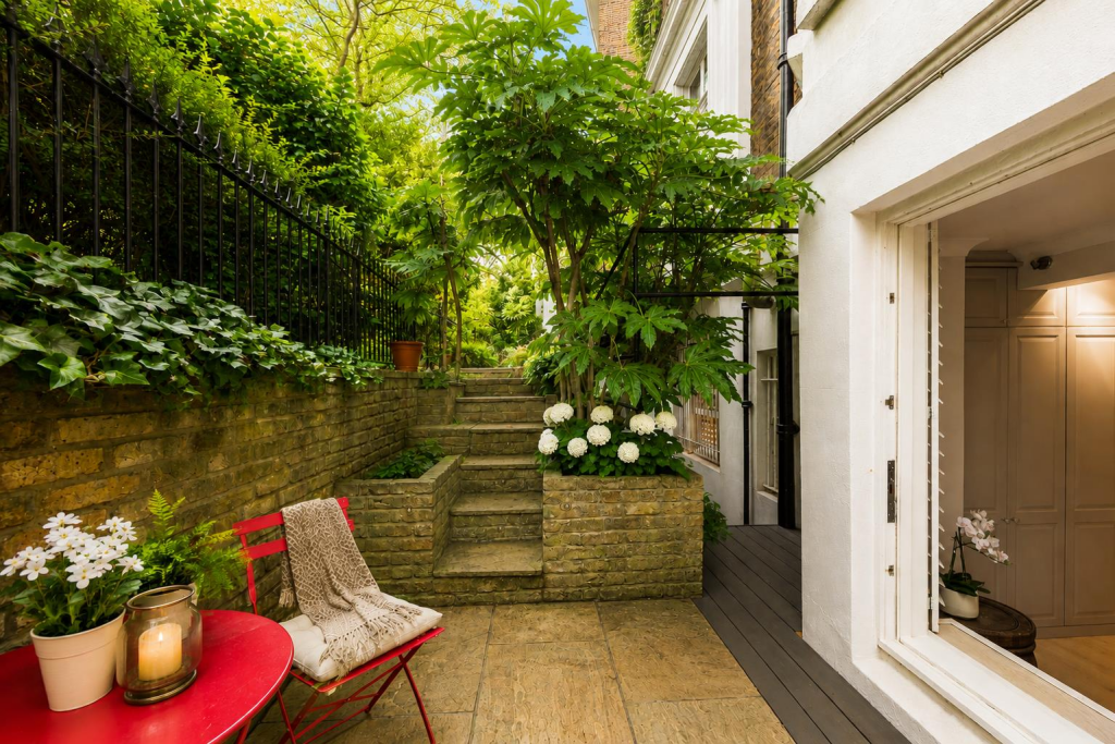 Main image of property: Gledhow Gardens, London