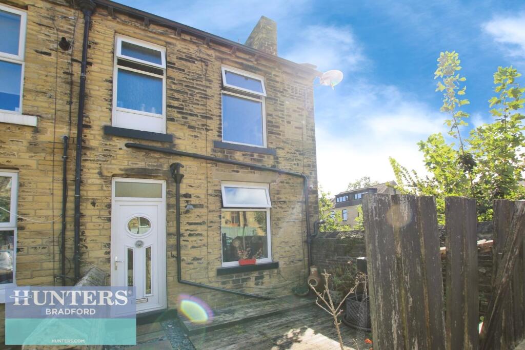 2-bed terraced on Grape Street Allerton, Bradford, BD15 7RE, £115,000