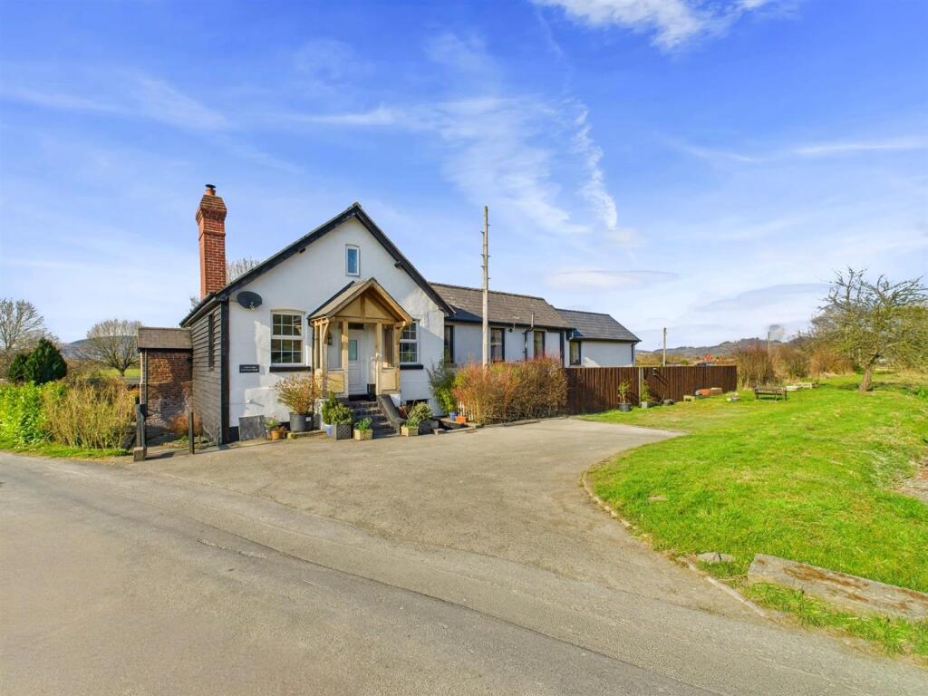 Main image of property: Moat Lane, Caersws