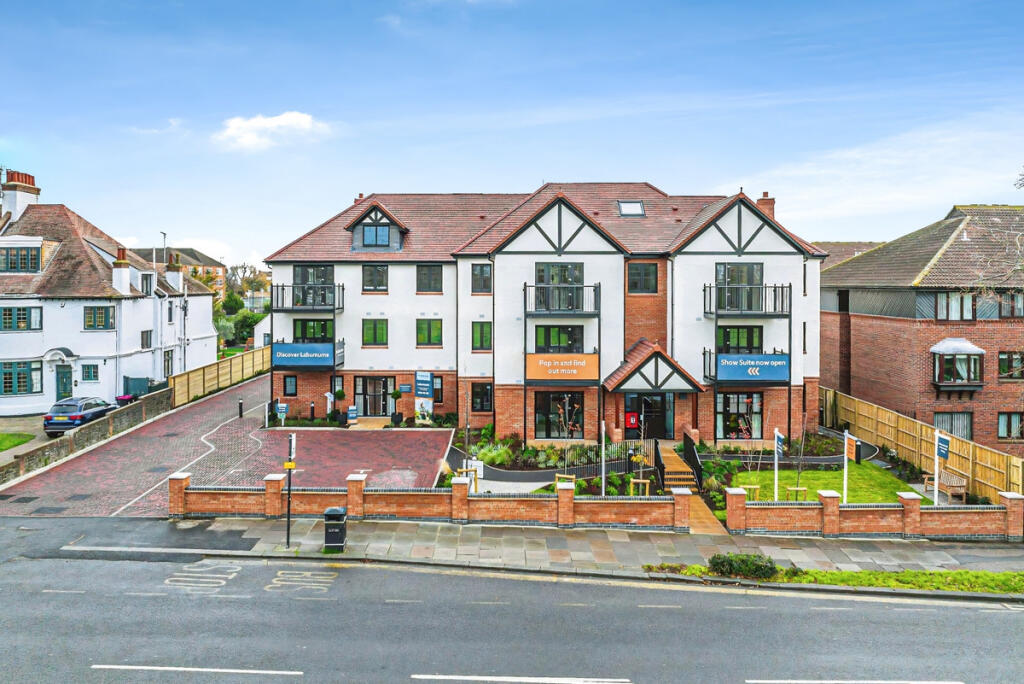 Main image of property: Chalkwell Avenue, Westcliff-on-Sea, SS0