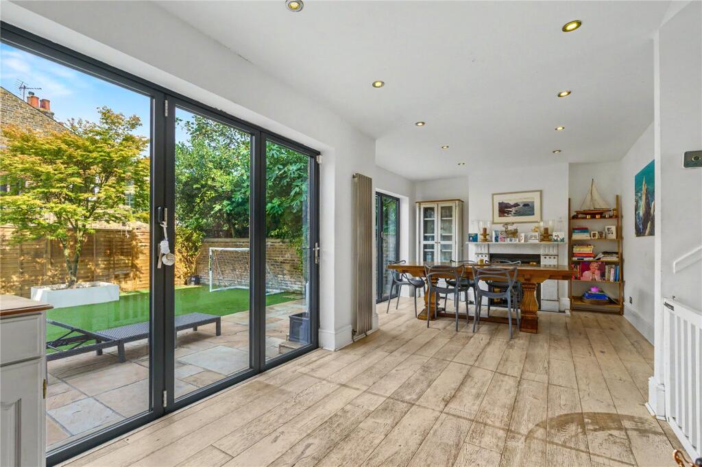 House in London - View 4