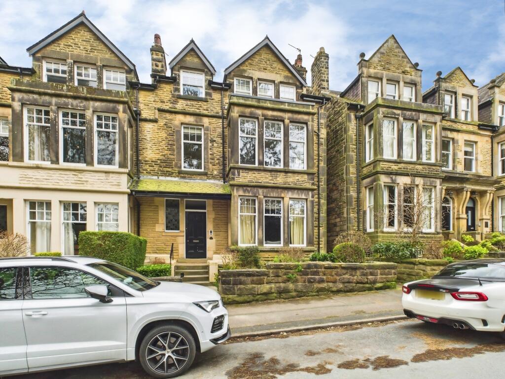 Main image of property: Harlow Moor Drive, Harrogate, HG2