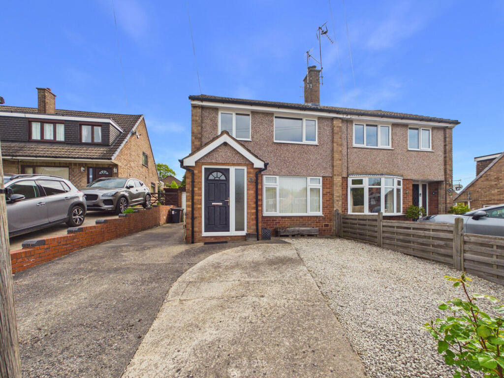 Main image of property: Deerlands Road, Wingerworth, S42