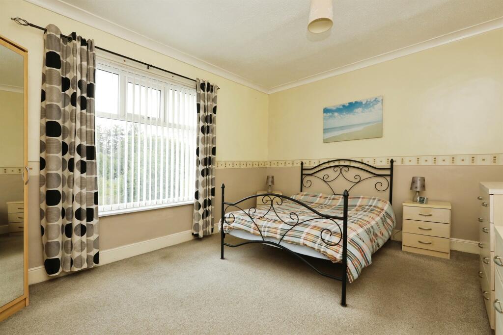 House in Sheffield, South Yorkshire - More