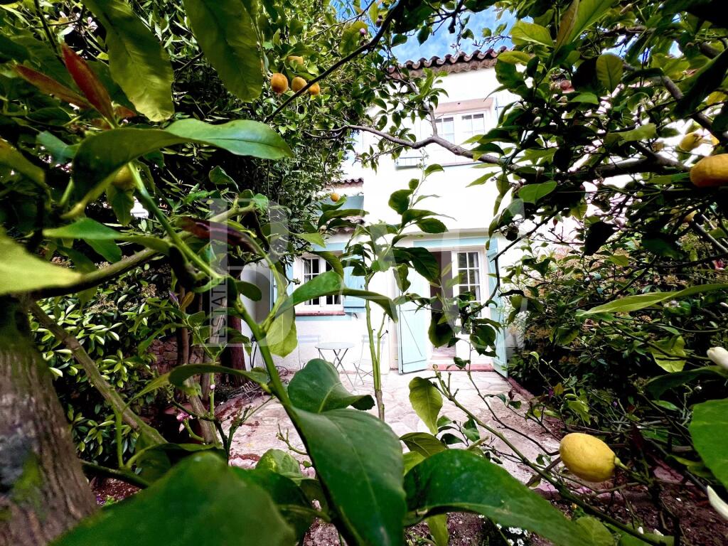 Main image of property: Provence-Alps-Cote d`Azur, Alpes-Maritimes, Cannes