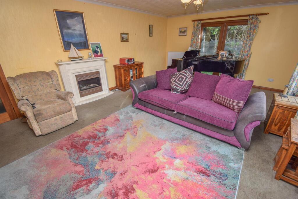House in Perth - View 5