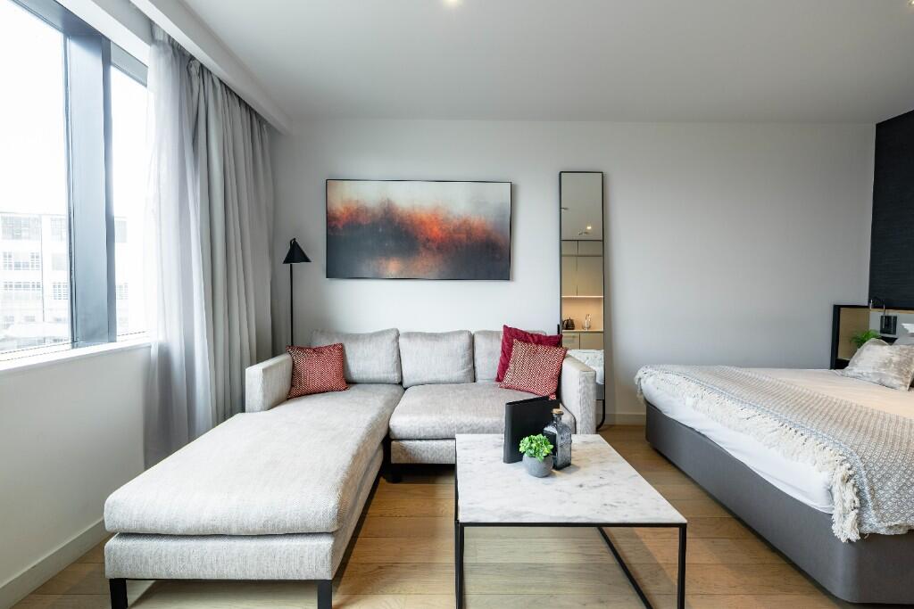 Studio flat for rent