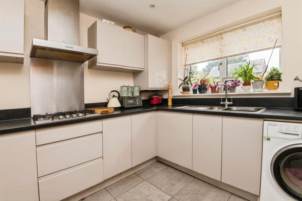 The Gables, Willand, Cullompton photo 2
