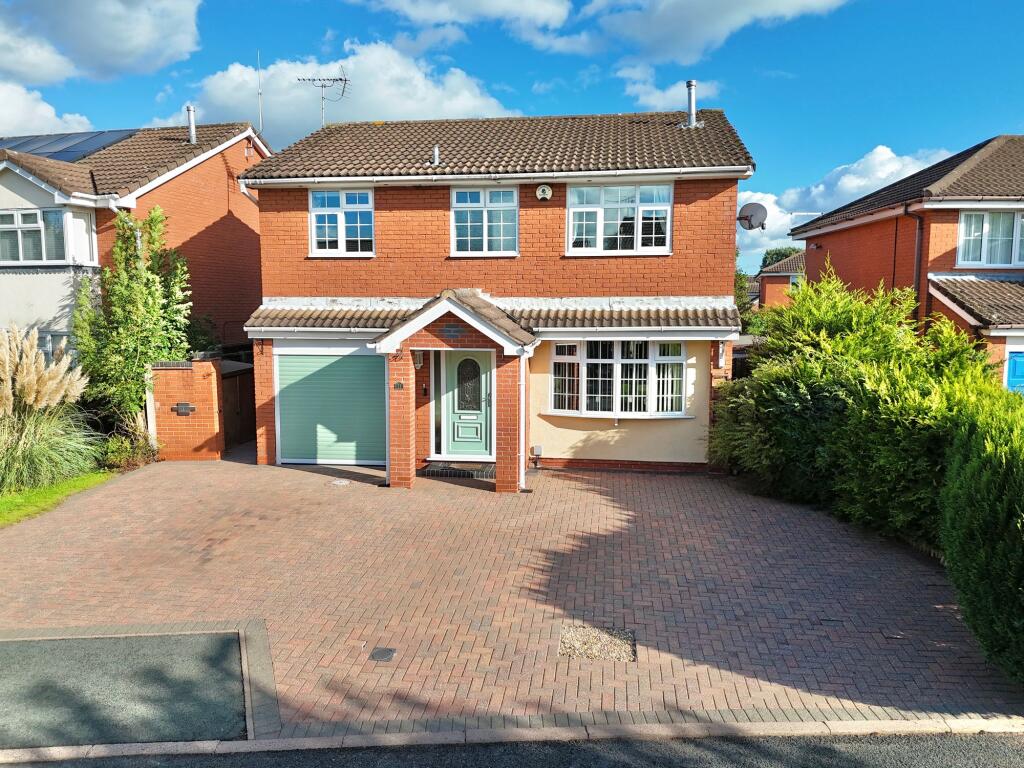 4-bed detached on Springwell Close, Crewe, CW2, £350,000