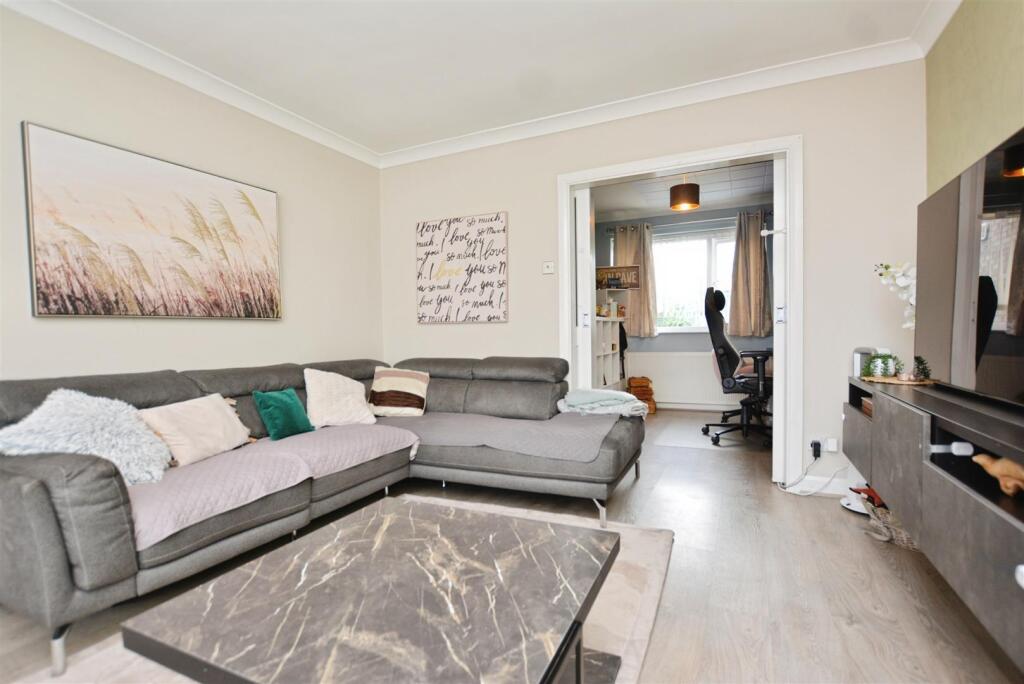 House in Doncaster - View 4