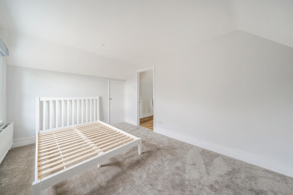 Apartment in London - More