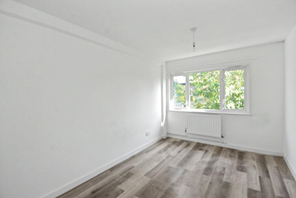 Apartment in London - More