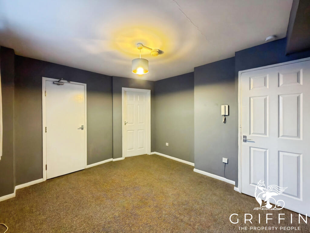 Apartment in Romford - View 3