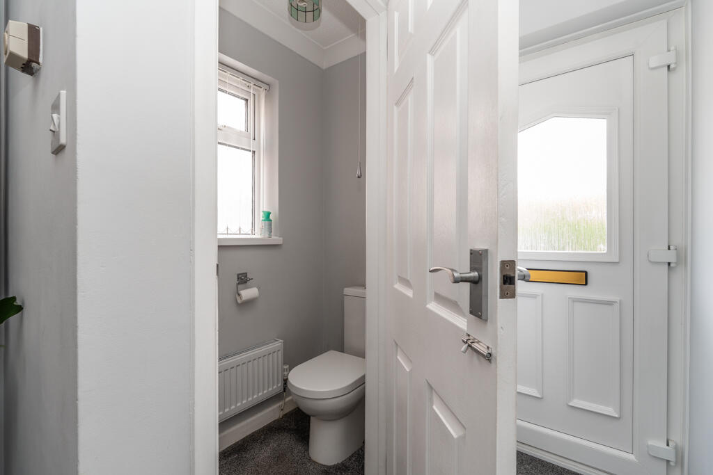 House in Eastleigh, Old Netley, Bursledon - View 3