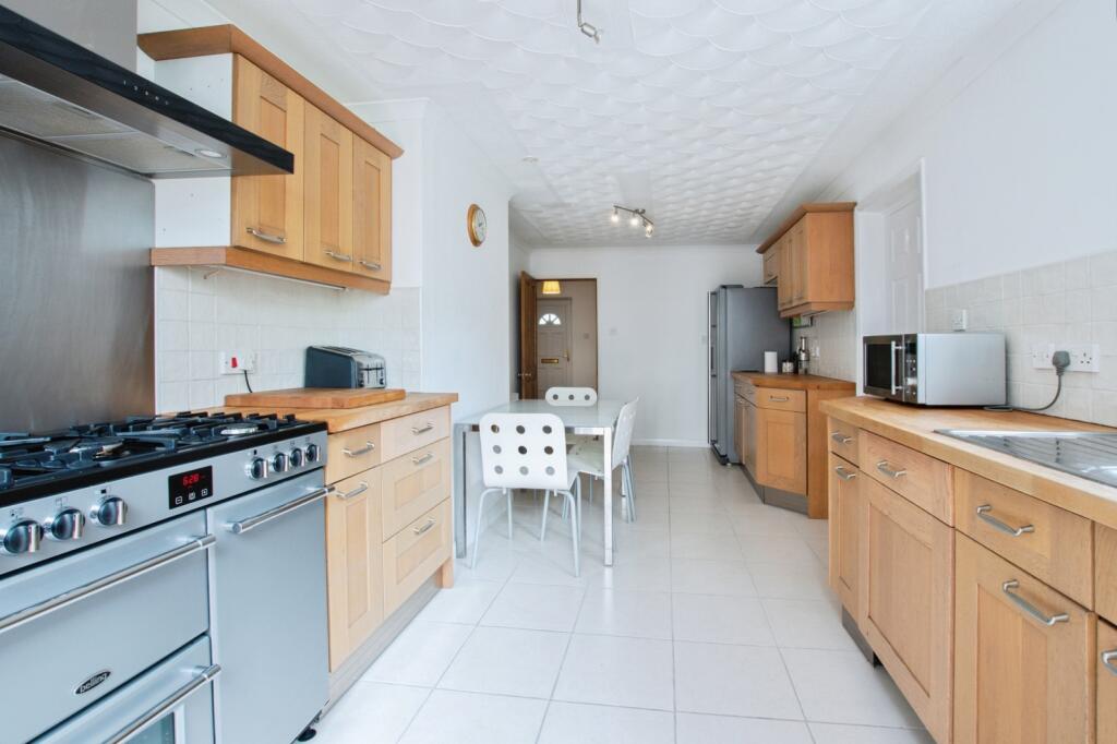 Lyndhurst Road, Landford, Salisbury, Wiltshire, SP5 photo 2