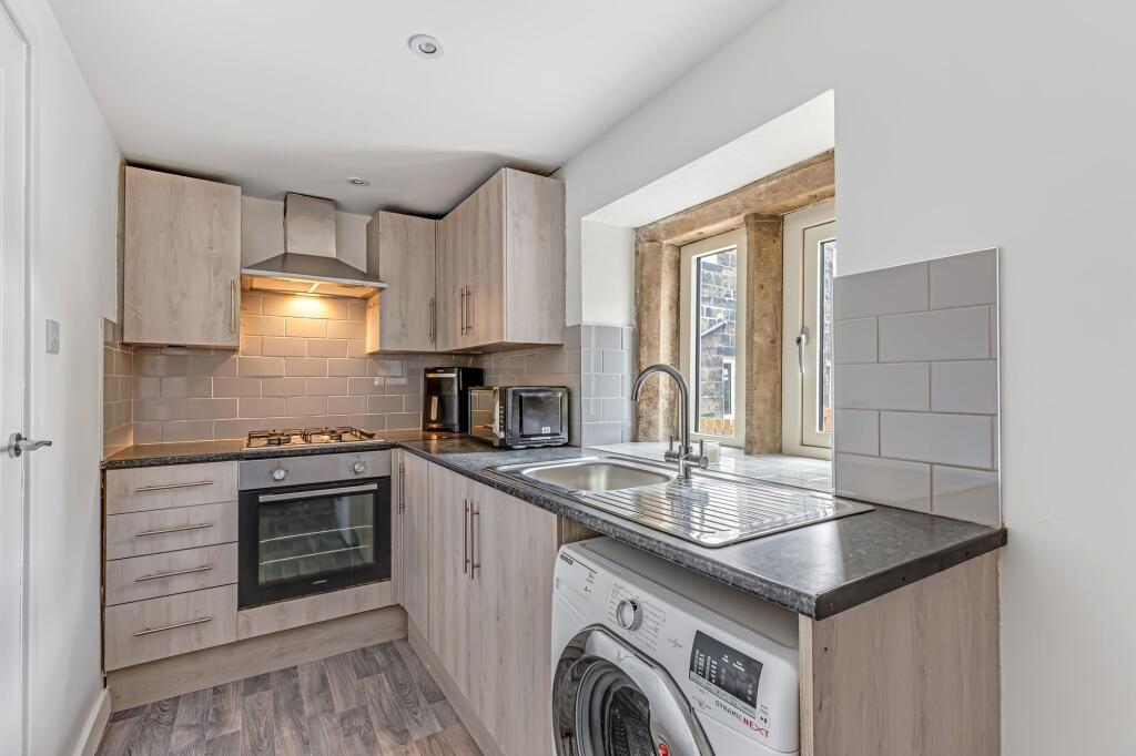 House in Bradford, West Yorkshire - View 5