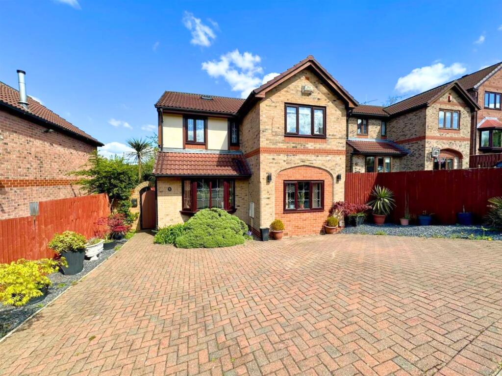 Main image of property: The Burrows, Batley