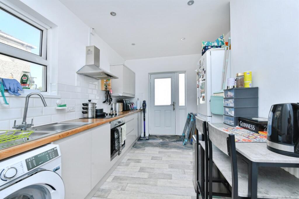 Apartment in Plymouth, Pennycomequick - View 4