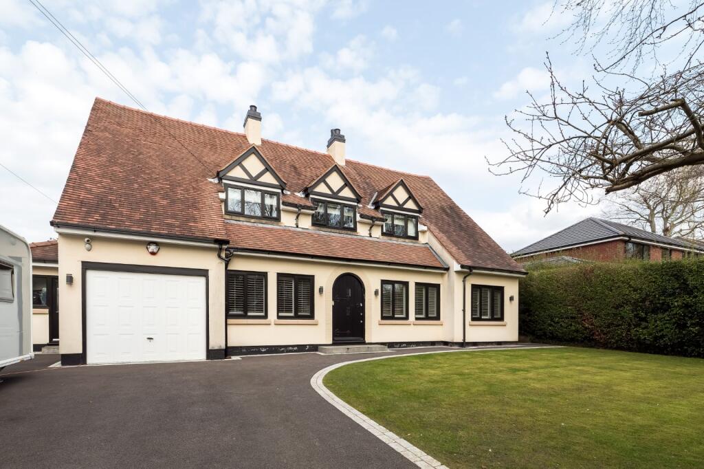 Main image of property: Elmsway, Hale Barns, WA15