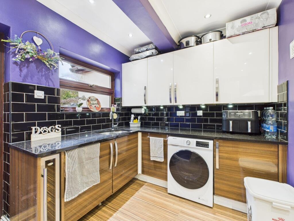 House in Thurrock, Essex - View 3