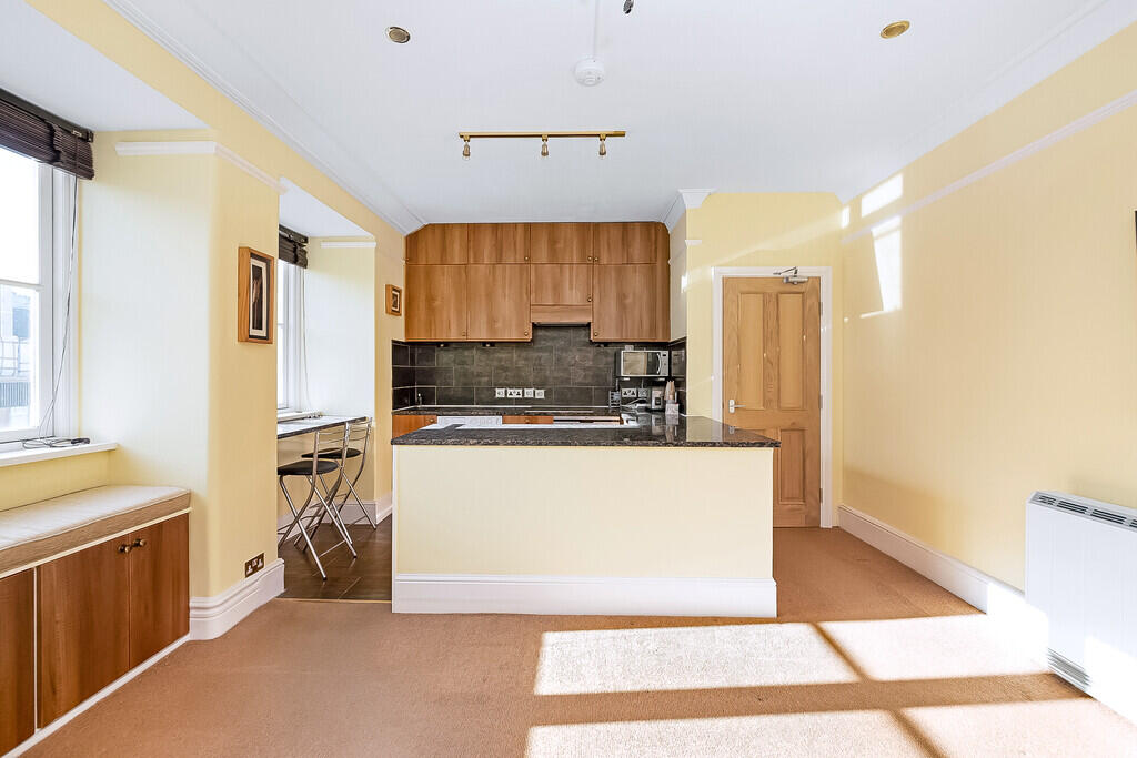 Apartment in London - More
