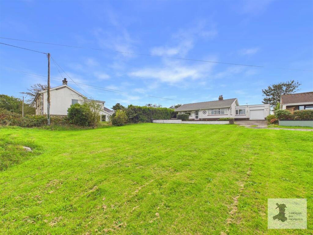 House in Swansea, Aberporth - View 2