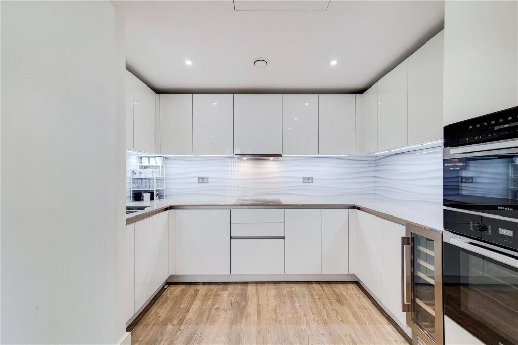 Apartment in London - View 2