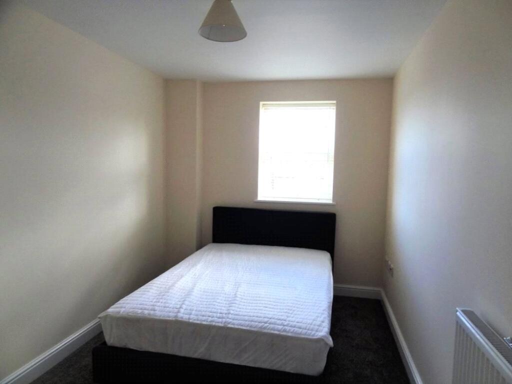 Apartment in Swindon - View 4