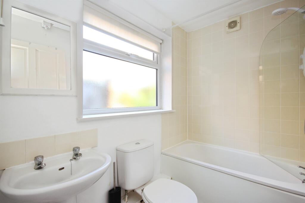 House in Warwick, Royal Leamington Spa - View 5